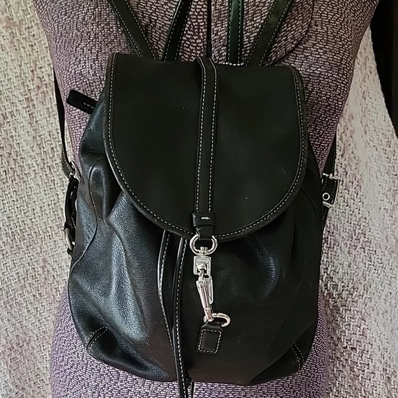 Coach Black Backpack Minimalist Design Coach | Bags | Coach Black Leather Backpack Sleek Minimalist  main image 4